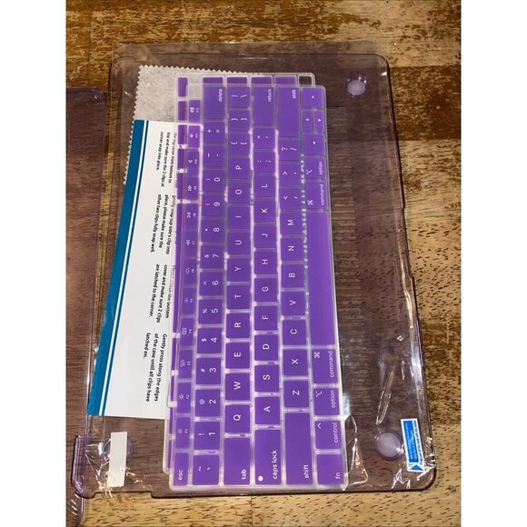 New plastic hardshell for MacBook 12” x 9” Purple with keyboard cover - Picture 2 of 3